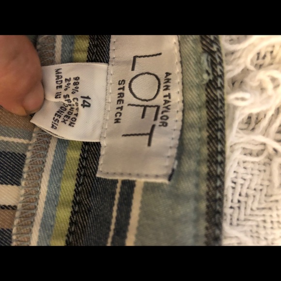 Loft stripped capris with bottom ankle detail - Picture 4 of 8